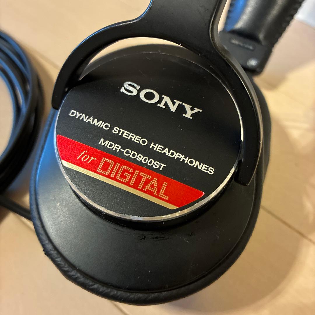 SONY 有線 密閉型スタジオモニターヘッドホン 黒 MDR-CD900ST