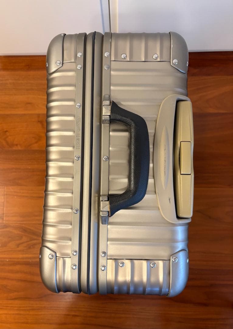 RIMOWA トパーズ チタニウム　944.63　TSAロック