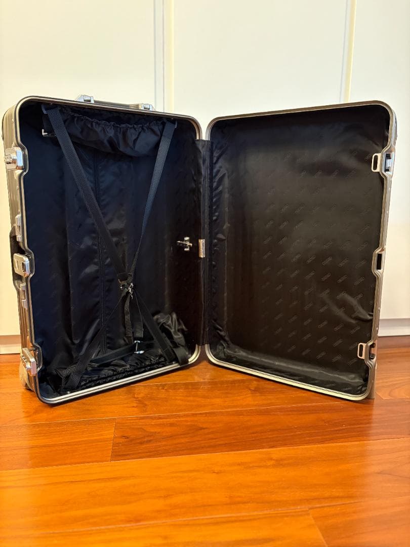 RIMOWA トパーズ チタニウム　944.63　TSAロック