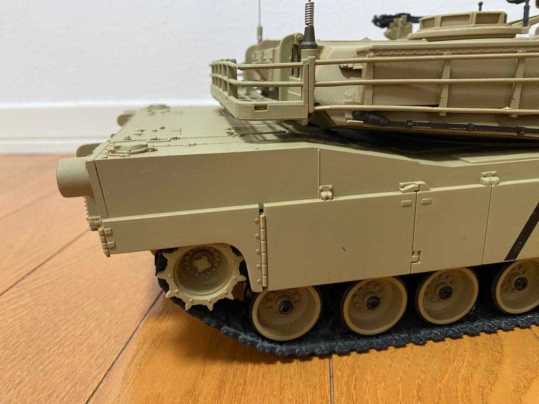 ル*ス様 東京マルイ バトルタンク1/24 アメリカ軍主力戦車 M1 A2 エイ