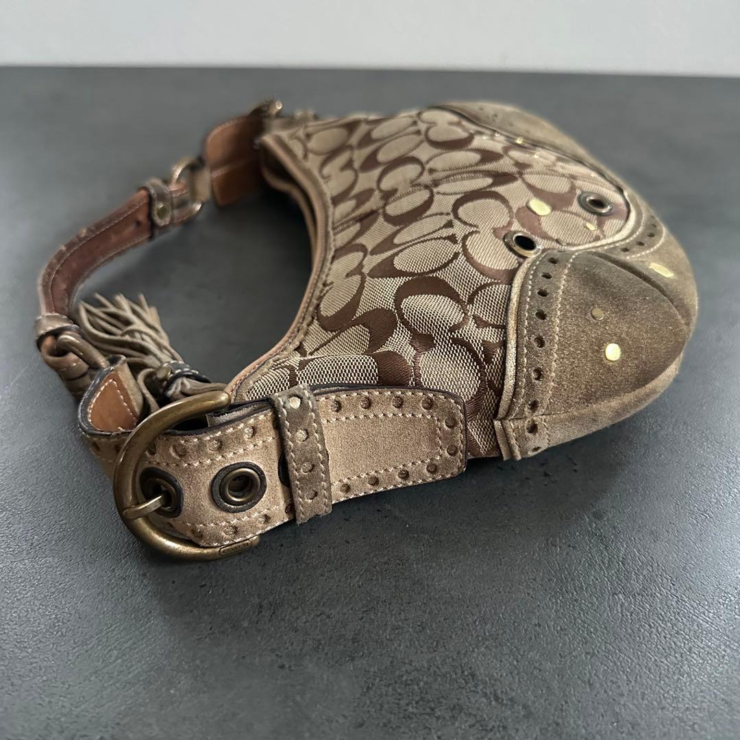 バッグ COACH Signature Suede Studded Hobo Bag