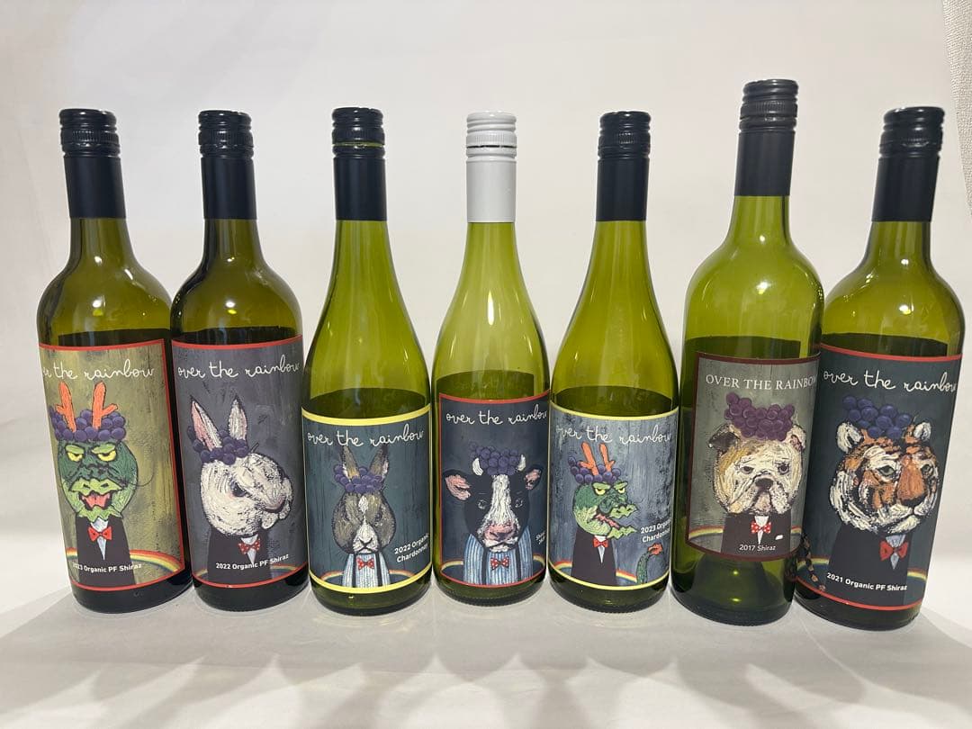 谷口智則さんデザインのワインの空き瓶7点