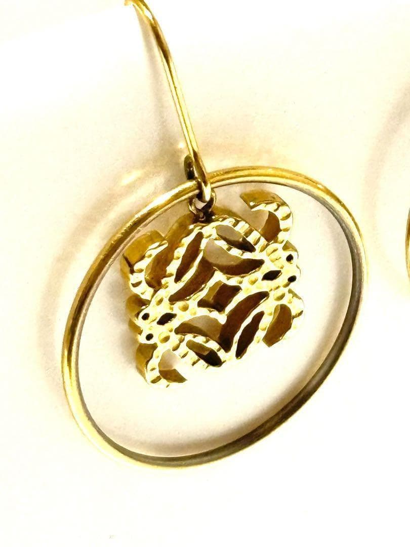 ロエベ ピアス アナグラム ゴールド ロゴ フープ アクセサリー プレゼント