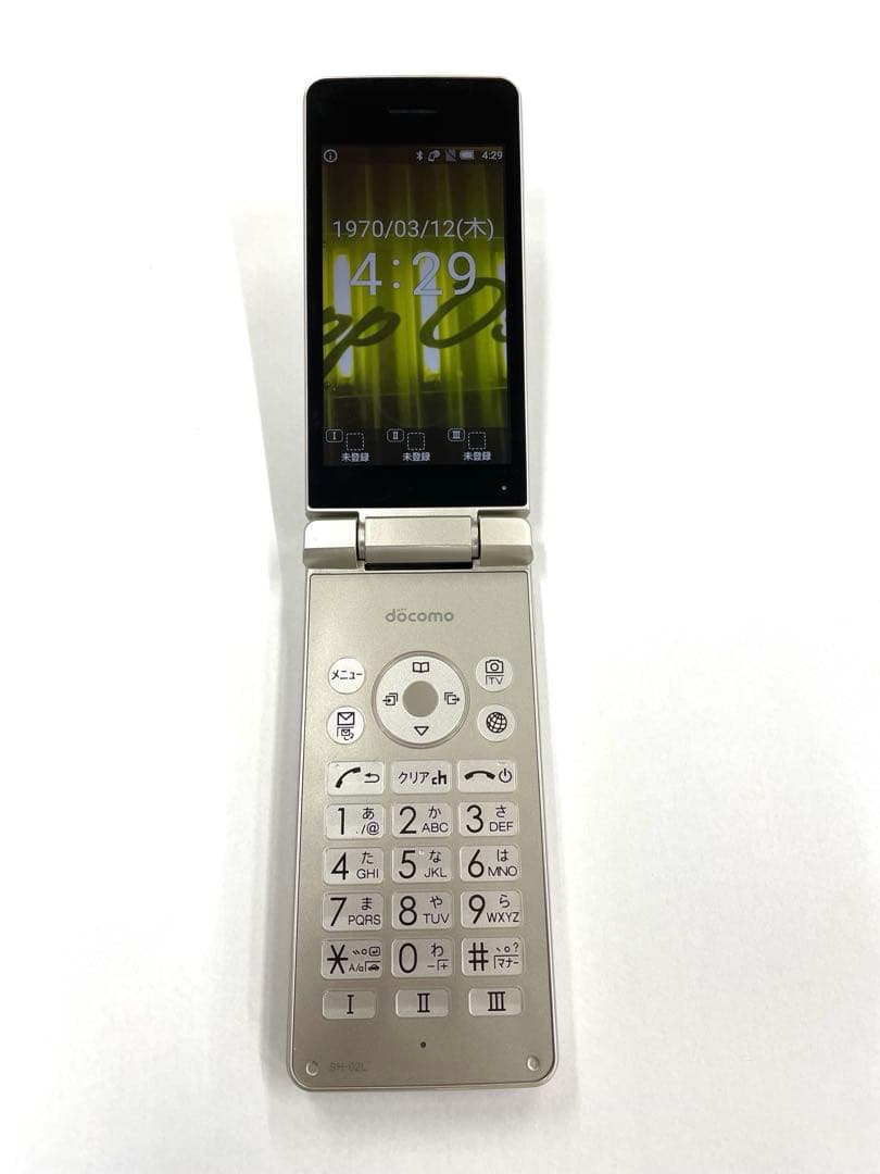 docomo ガラケー　 ゴールド　AQUOS