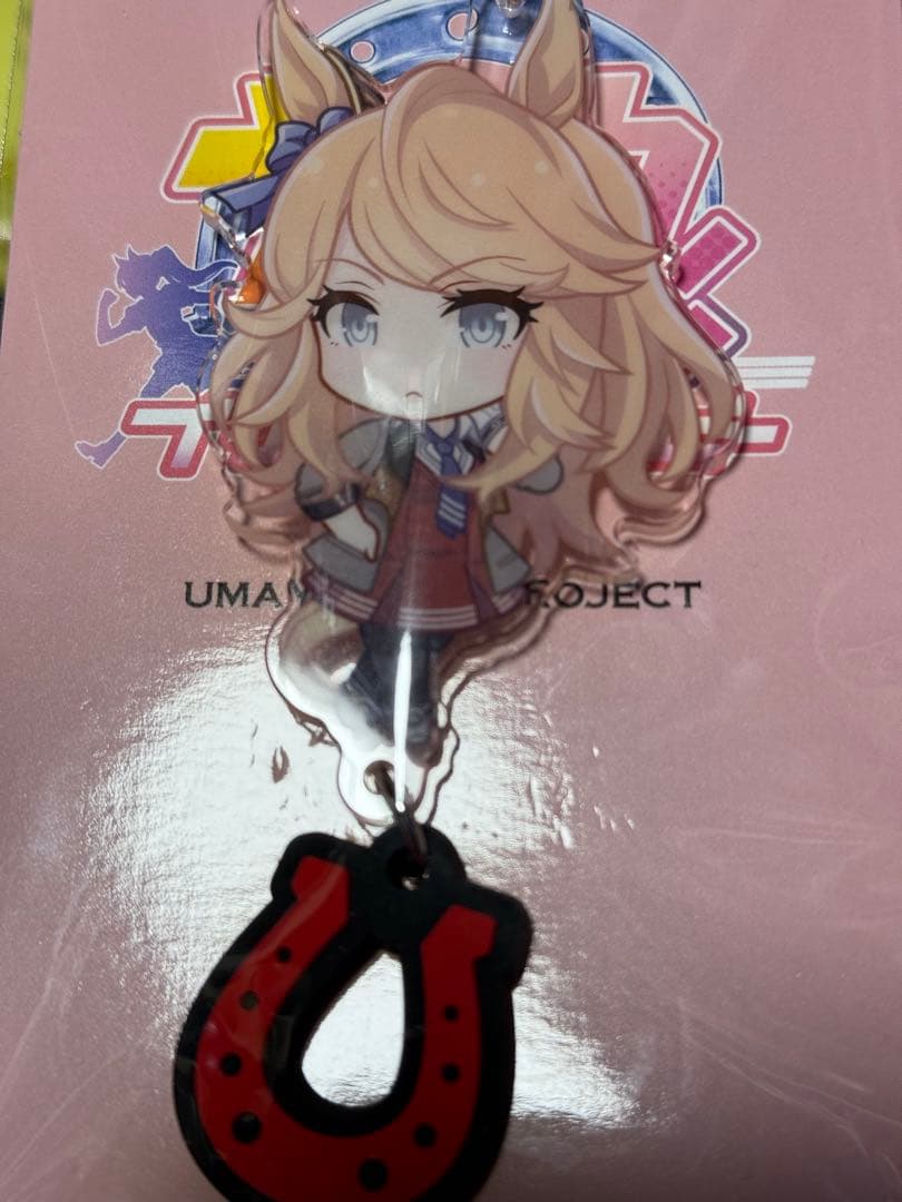 ウマ娘 ゴールドシチー ラバー蹄鉄付きアクリルキーホルダー