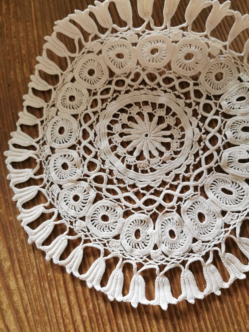 アンティークふっくらクロシェレース編 鈴蘭/百合/蛍袋 エーデルワイス ドイリー