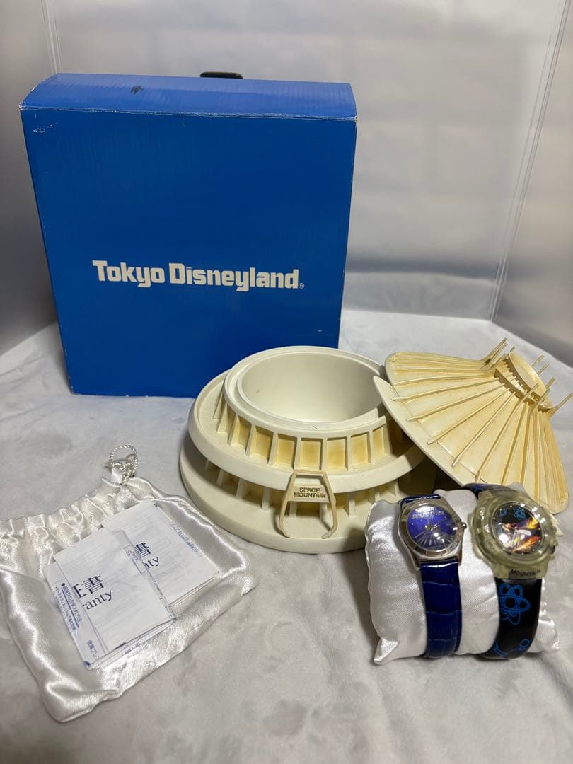 スペースマウンテン フィギュア 腕時計2本付 限定品 TDL 小物入れ
