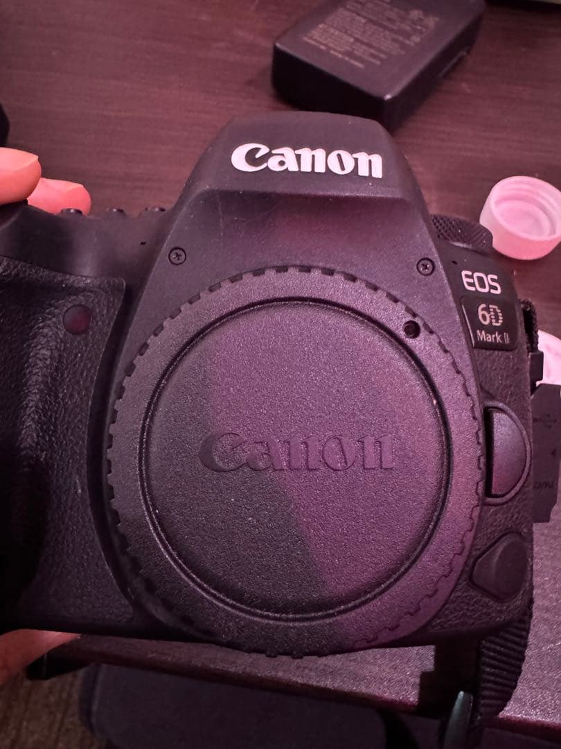 Canon EOS 6D Mark II ボディのみ デジタル一眼レフカメラ