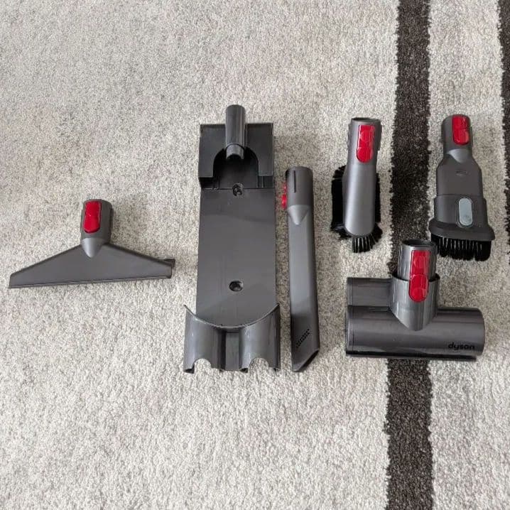 dyson ダイソン SV10 V8 コードレスクリーナー 掃除機