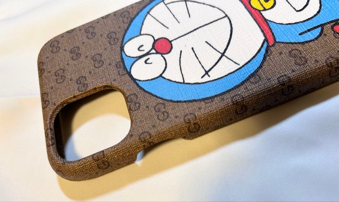 GUCCI ドラえもん iPhone11 ケース 箱付き　袋付き　未使用
