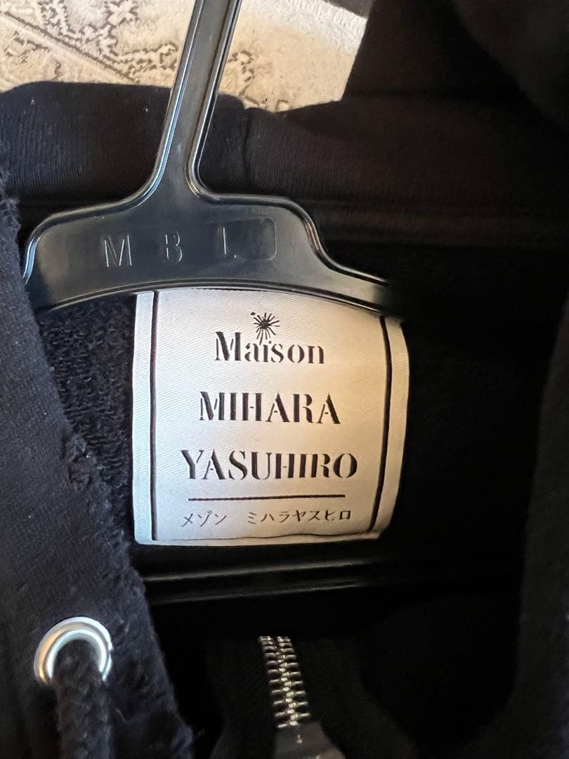 メゾンミハラヤスヒロ　ダメージジップフーディー