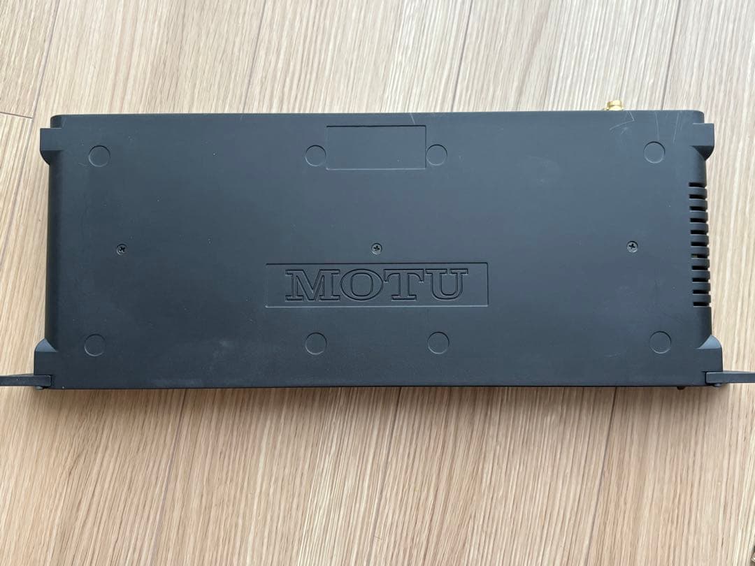 MOTU 16A Thunderboltケーブルおまけ付き