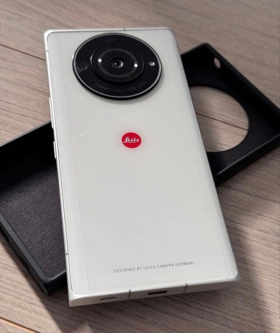 Leitz Phone 2 ホワイト　ケース付き