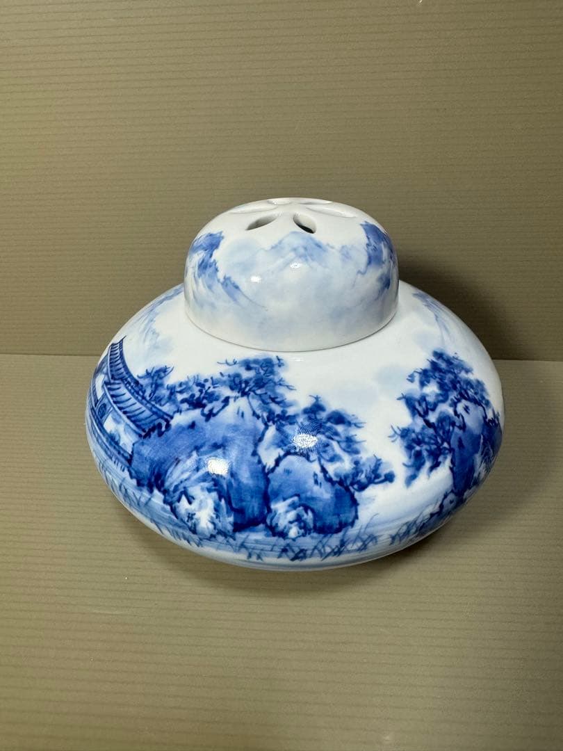 2284 有田焼　染付山水　香炉