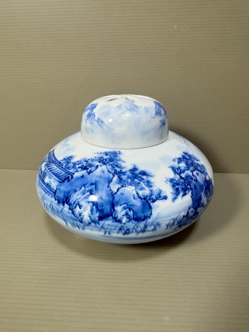 2284 有田焼　染付山水　香炉