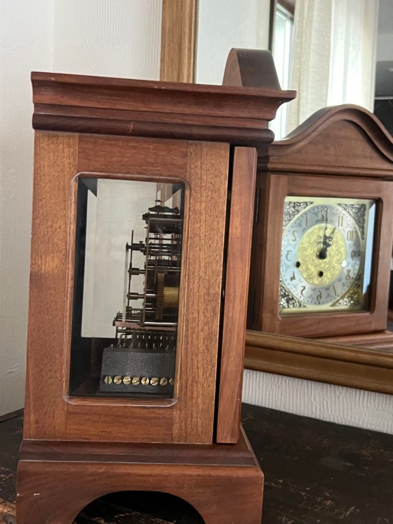 Amana 装飾的な木製置時計