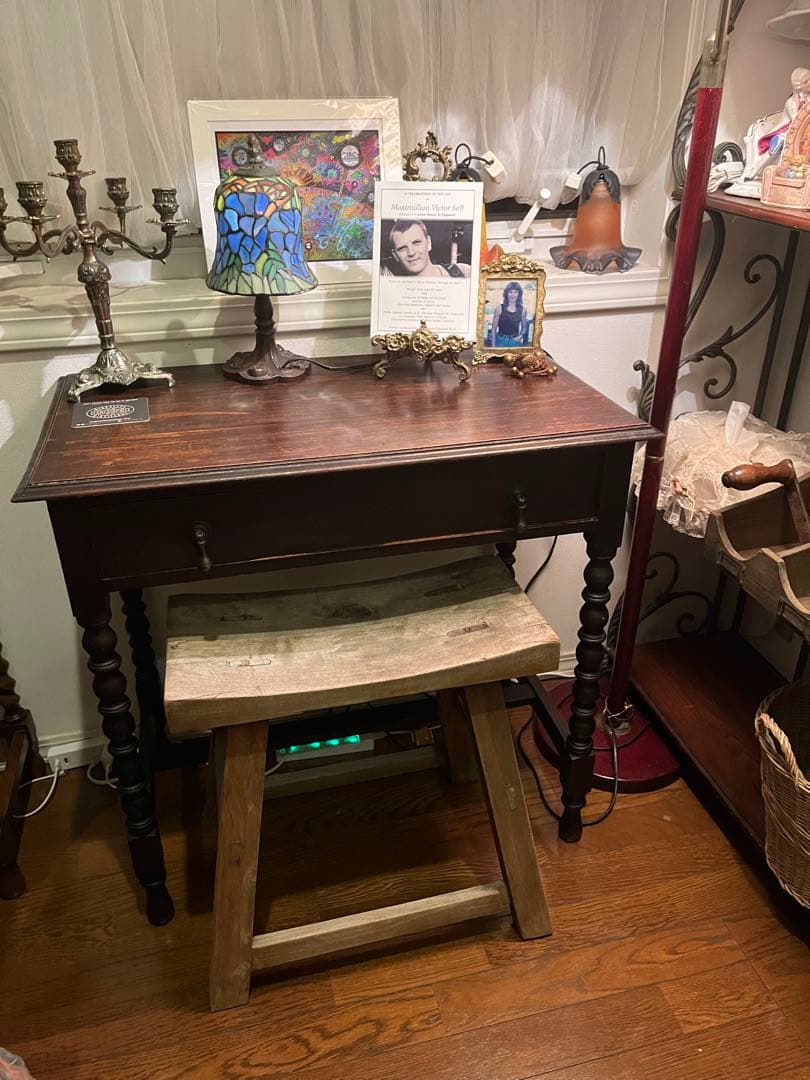 イギリス ホールテーブル ボールターンレッグ　アンティーク