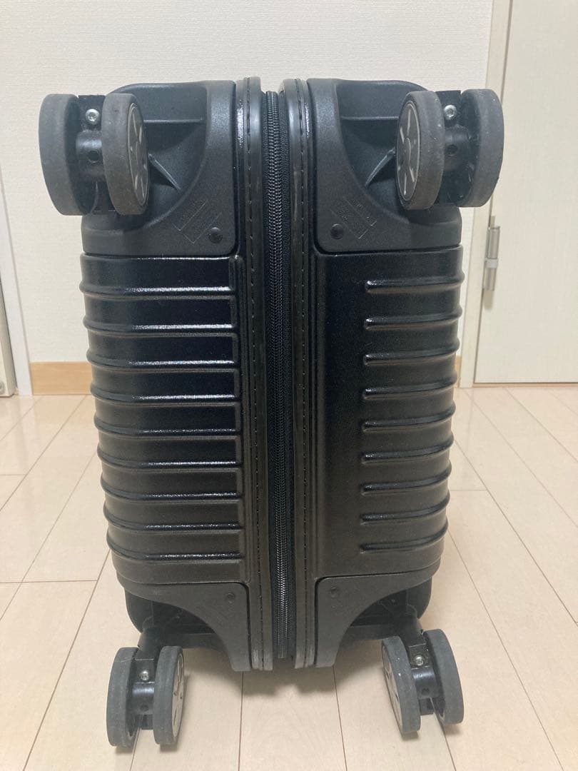 美品　リモワ サルサ キャリーケース 4輪