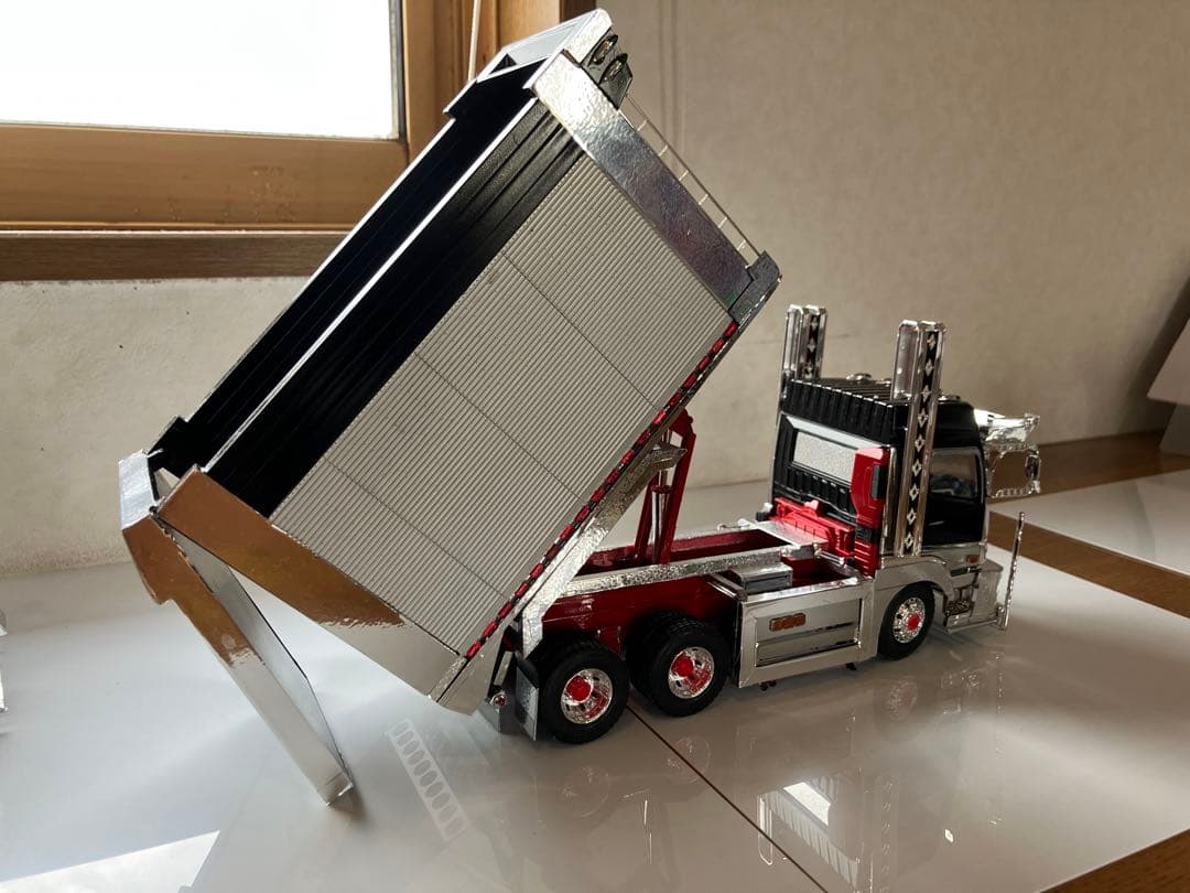 スーパーグレート、デコトラダンプ、1/32スケール完成品