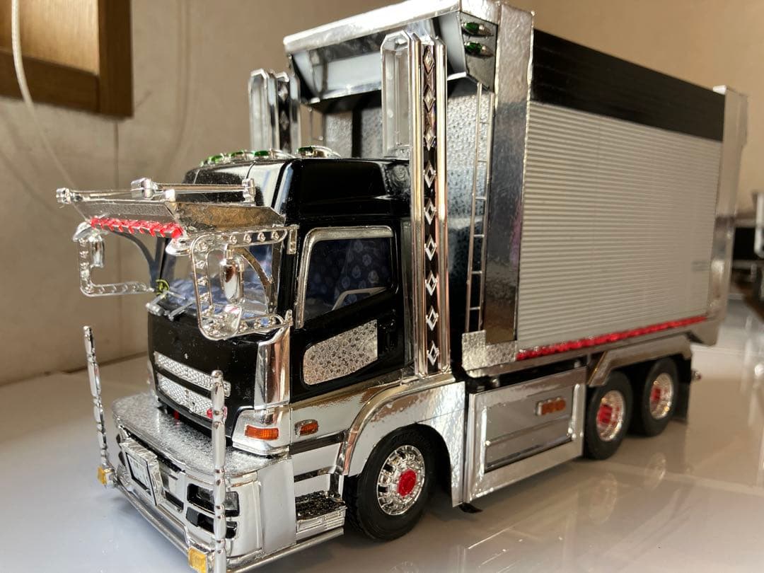 スーパーグレート、デコトラダンプ、1/32スケール完成品