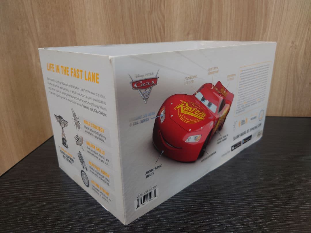 スフィロ　アルティメットライトニングマックイーン　ラジコン　カーズ