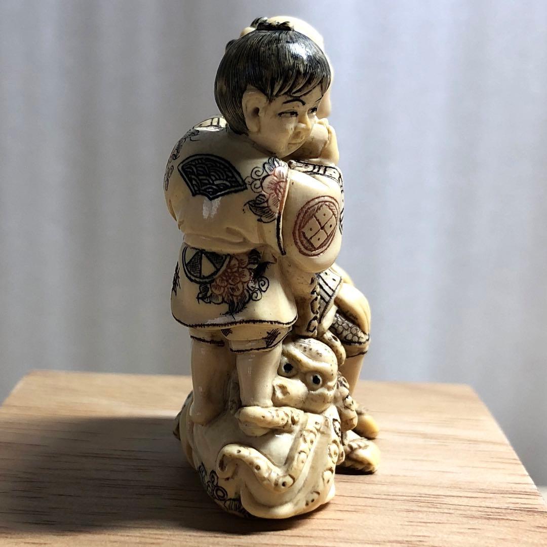 象牙風　精密彫刻　根付