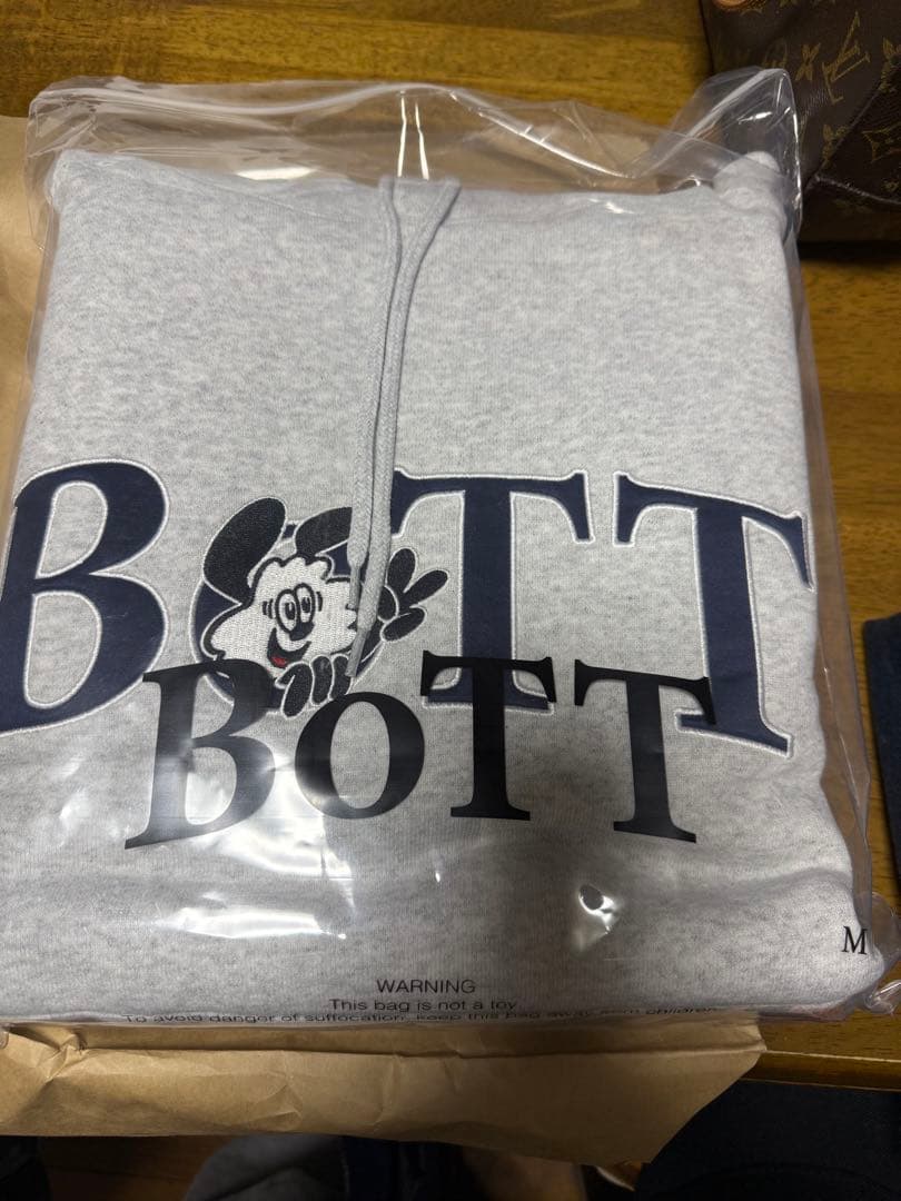 新品‼️BoTT × VERDY Vick OG Logo Hoodie Mサイズ