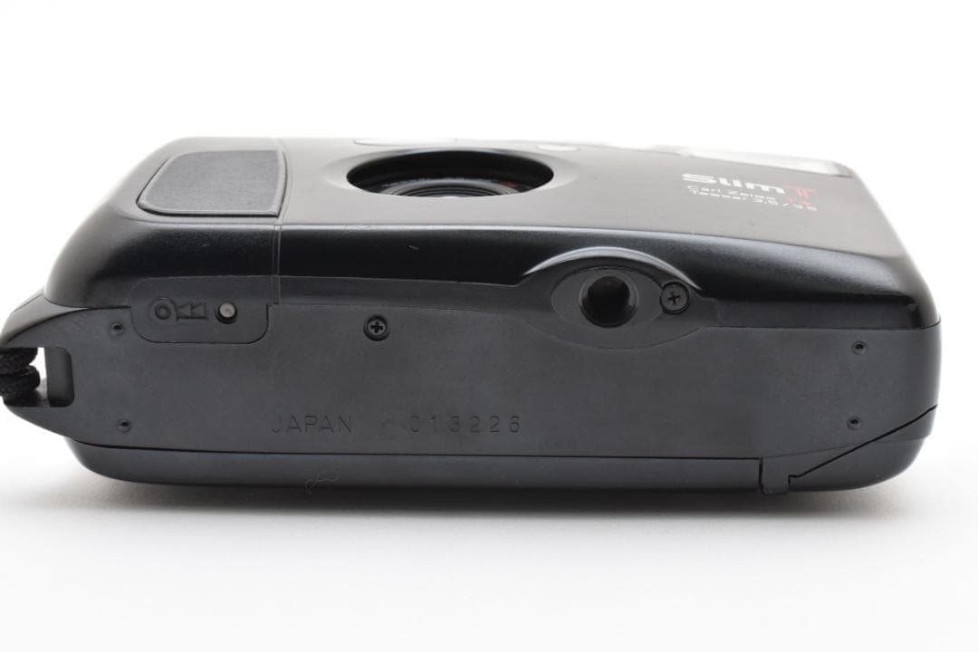 美品 KYOCERA Slim T カールツァイス コンパクトフィルムカメラ