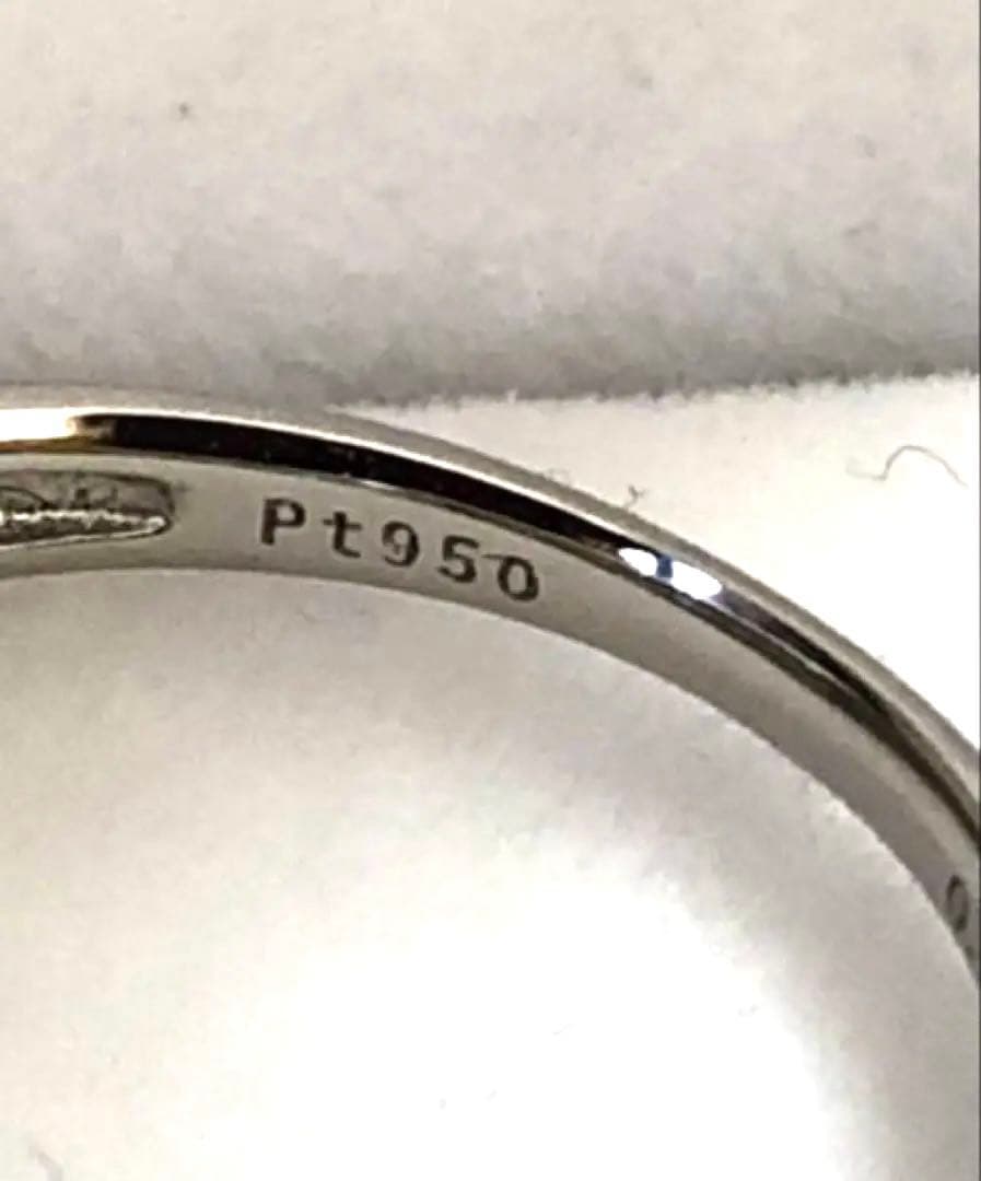 pt950 天然ダイヤモンドリング 0.70カラット真中一列プリンセスカット