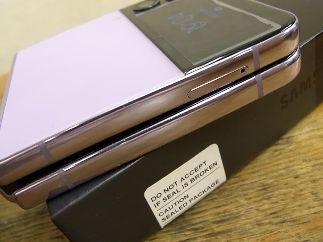 Samsung Galaxy Z Flip 4 5G SM-F7210 香港版