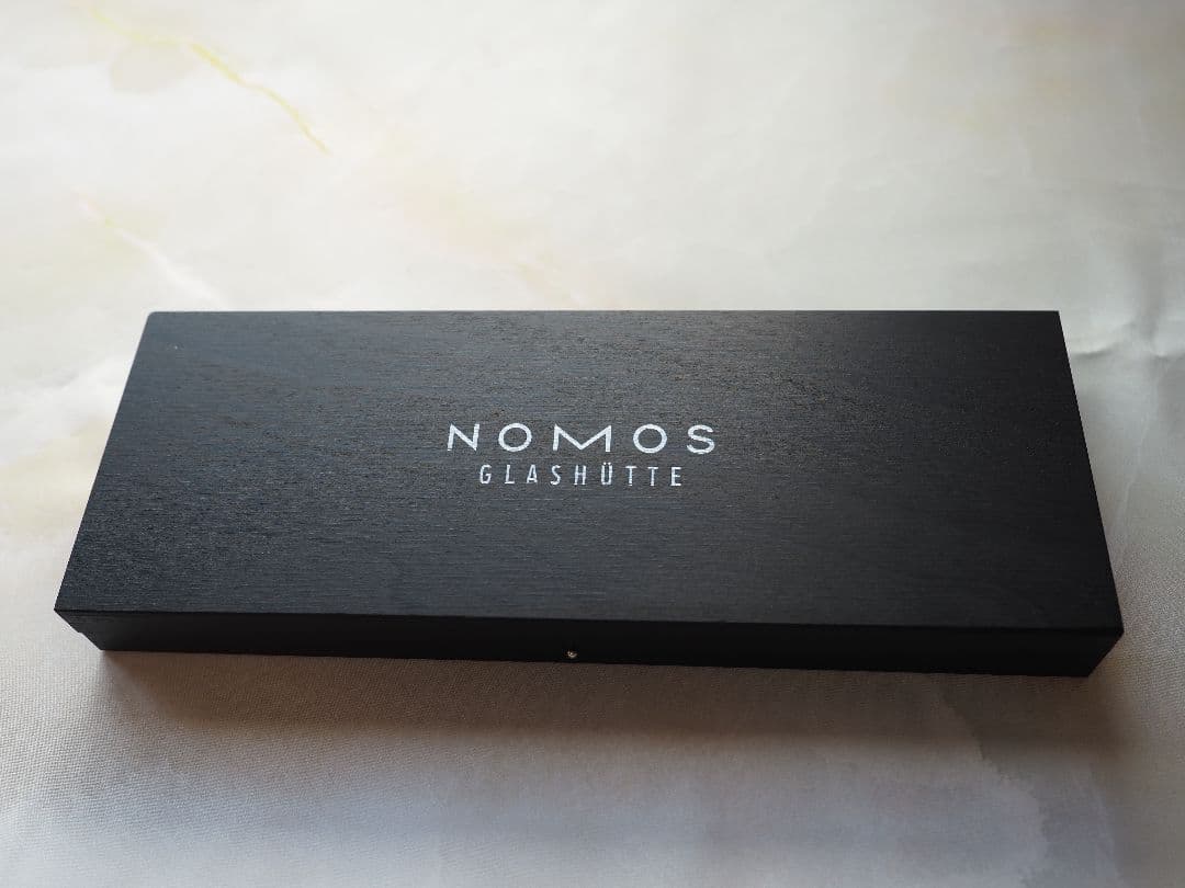 NOMOS LUDWIG ラドウィッグ 自動巻 白文字盤