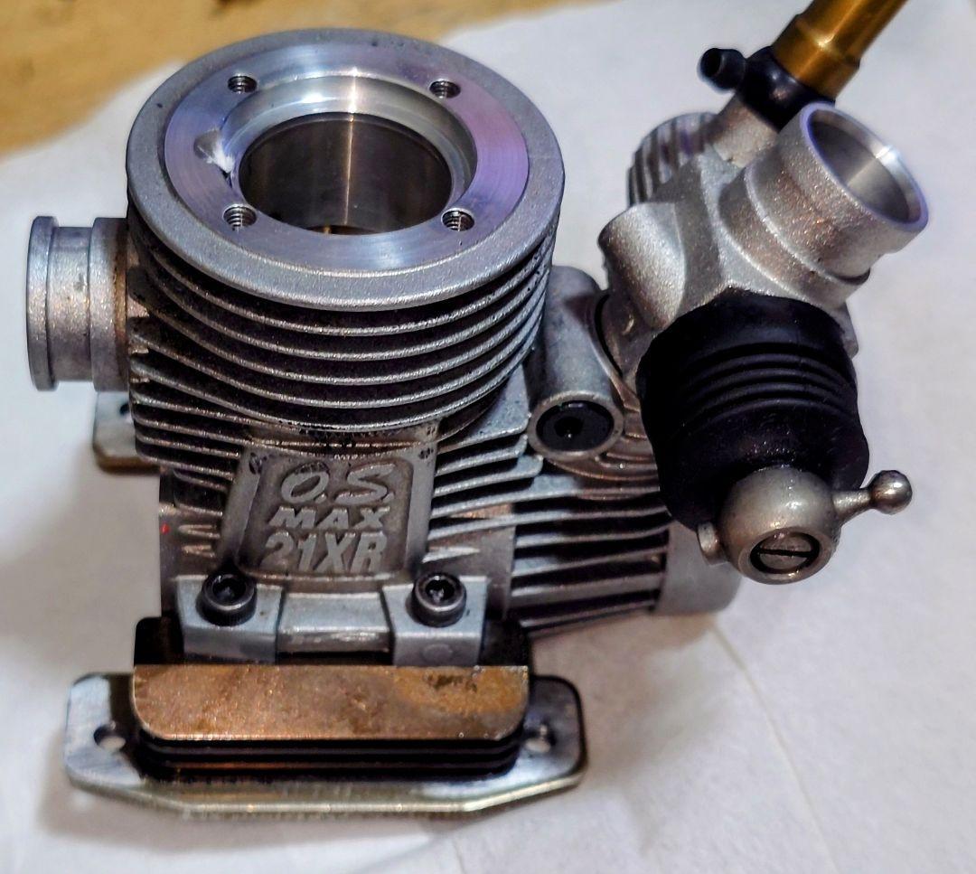 O.S. MAX 21XR-B Ver.2 エンジン