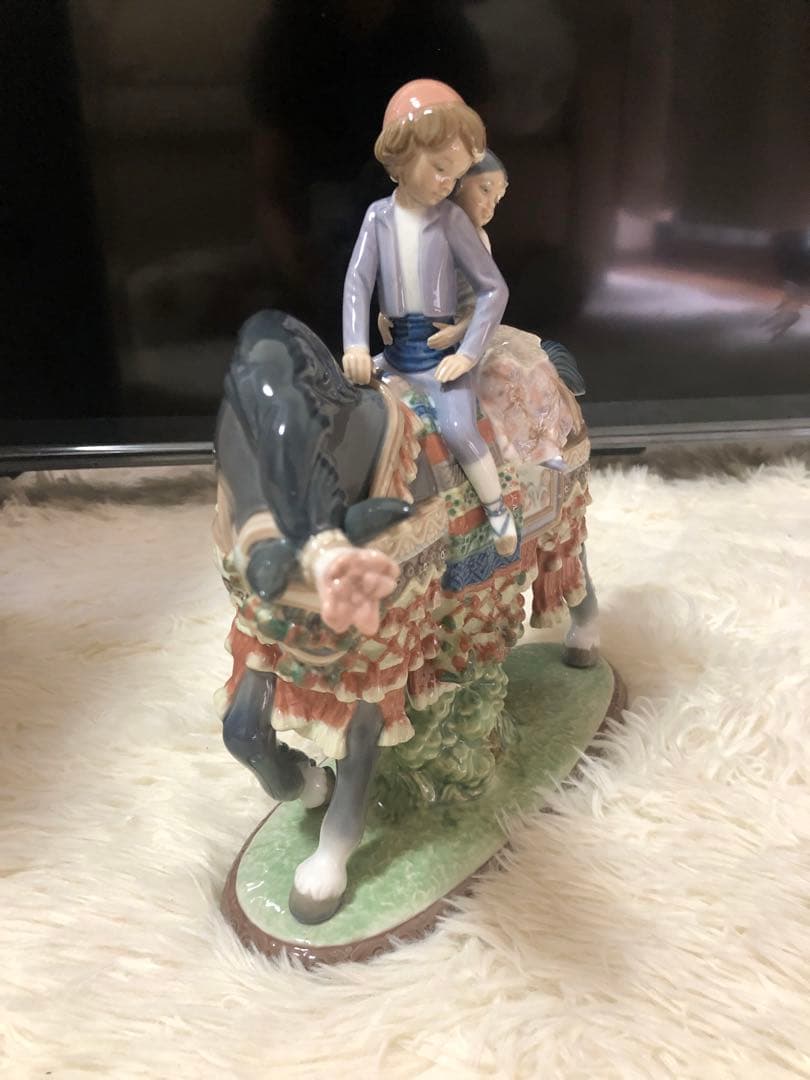 未使用・箱入。 陶器 置物　LLADRO（リヤドロ）サンホセのお祭り