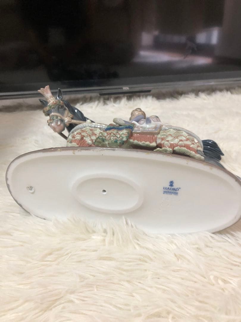 未使用・箱入。 陶器 置物　LLADRO（リヤドロ）サンホセのお祭り