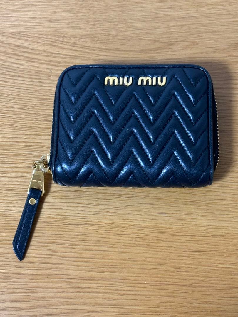 miumiu NAPPA IMPUNTURE ケース 財布 NERO