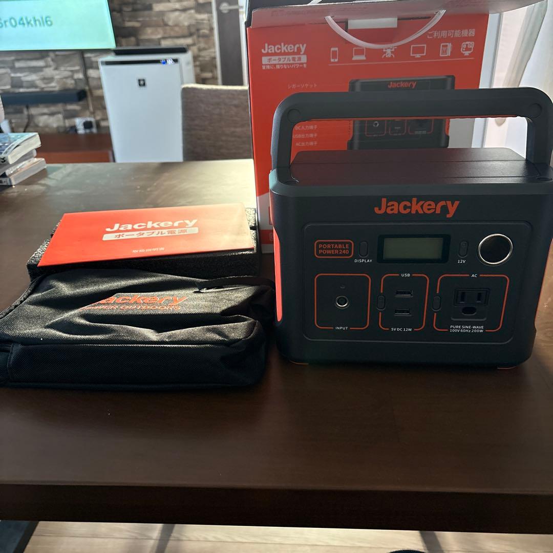 Jackery ポータブル電源　240Wh 200W