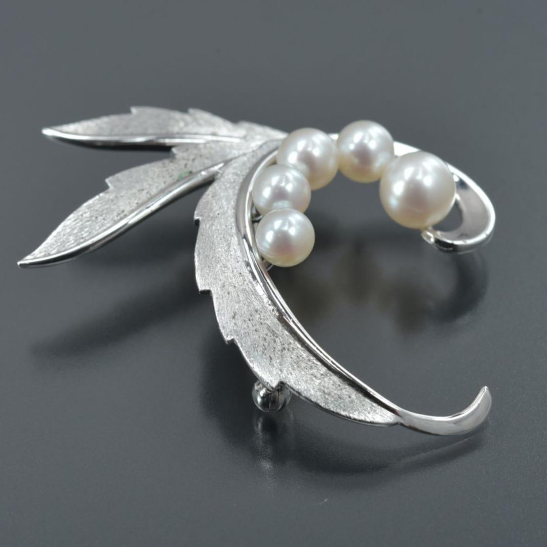 美品 MIKIMOTOアコヤ真珠ブローチ リーフ パール幅6.1mm重さ5.2g