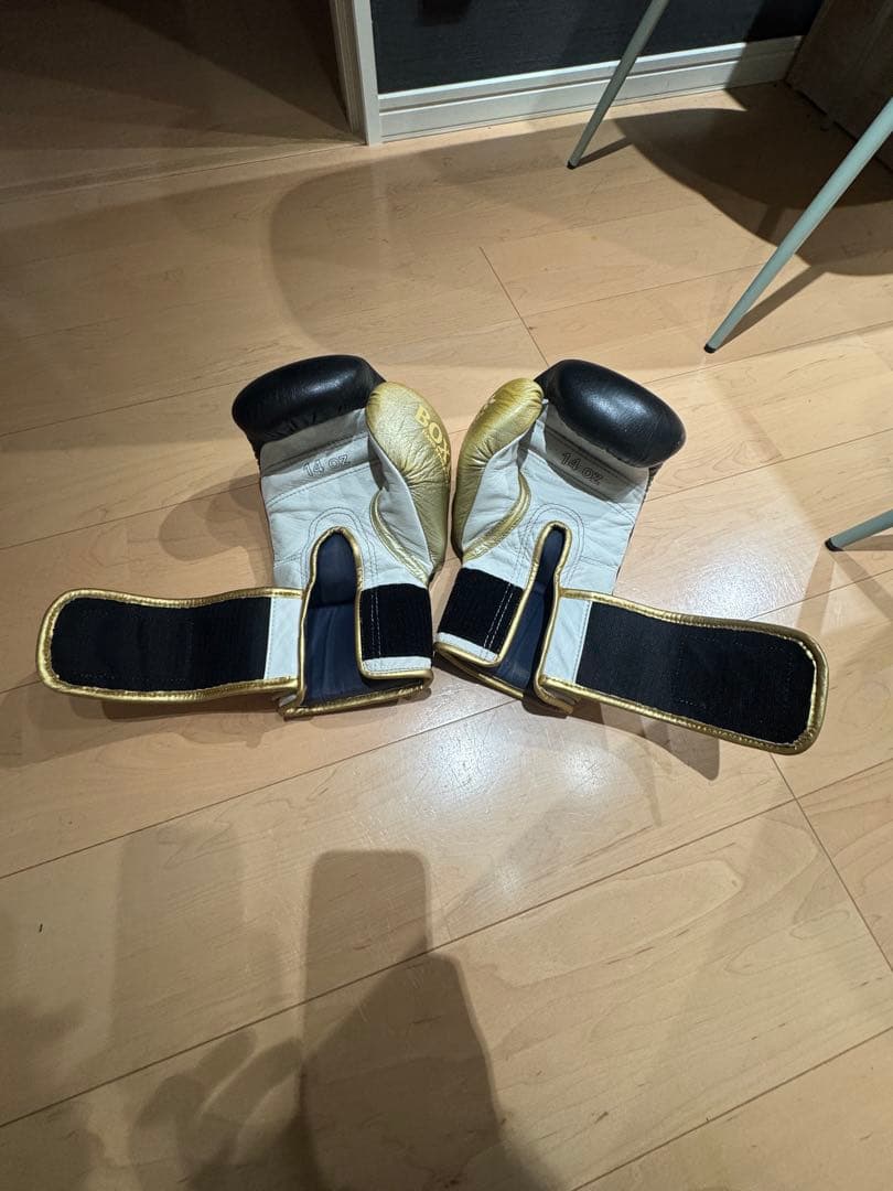 OFB BOXER ボクシンググローブ 黒/金