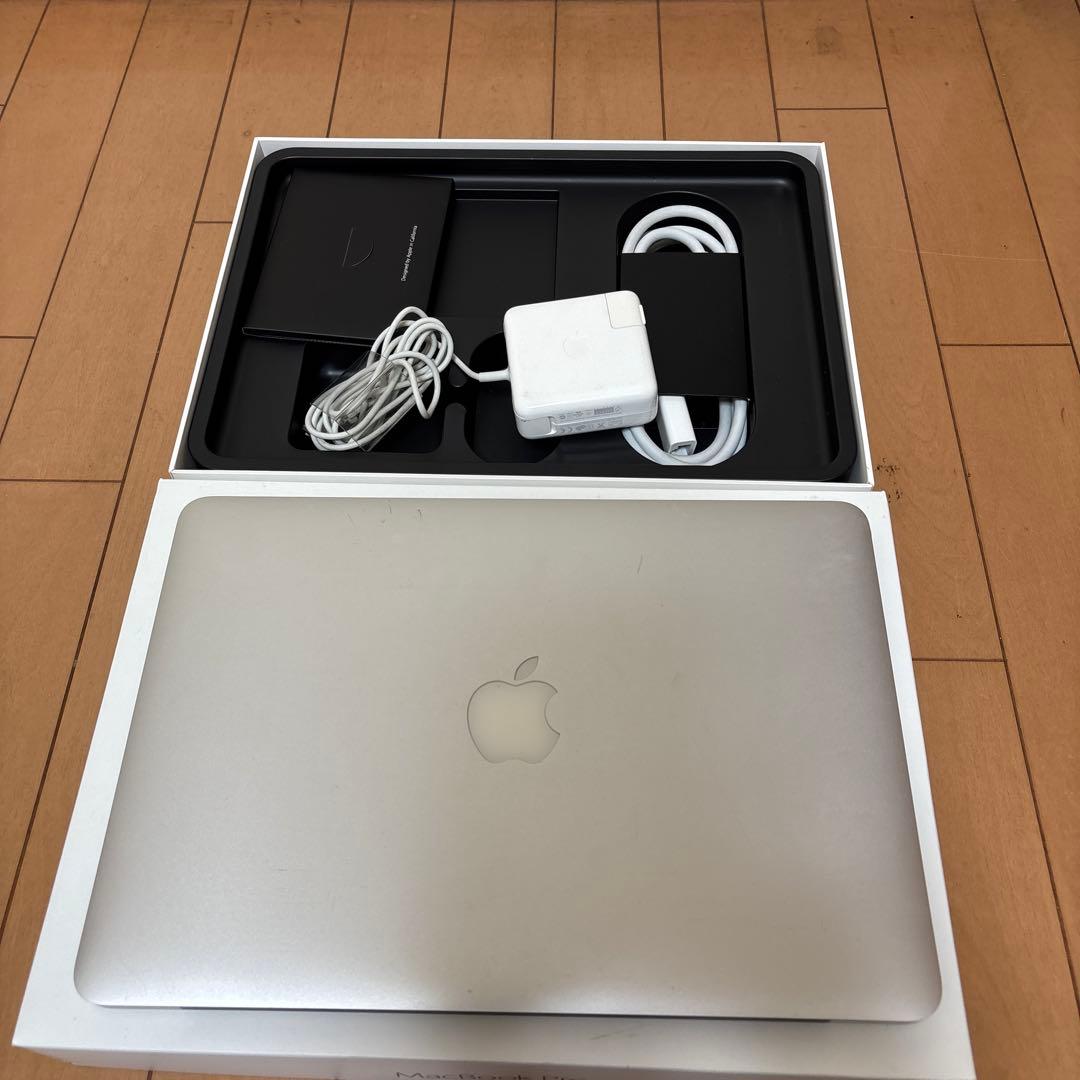（ジャンク品）MacBook Pro シルバー 本体 充電器付き