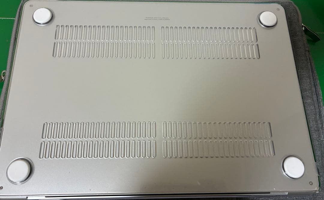 MacBook Air M2 （使用頻度少、カバー等付属）8GB 256SSD