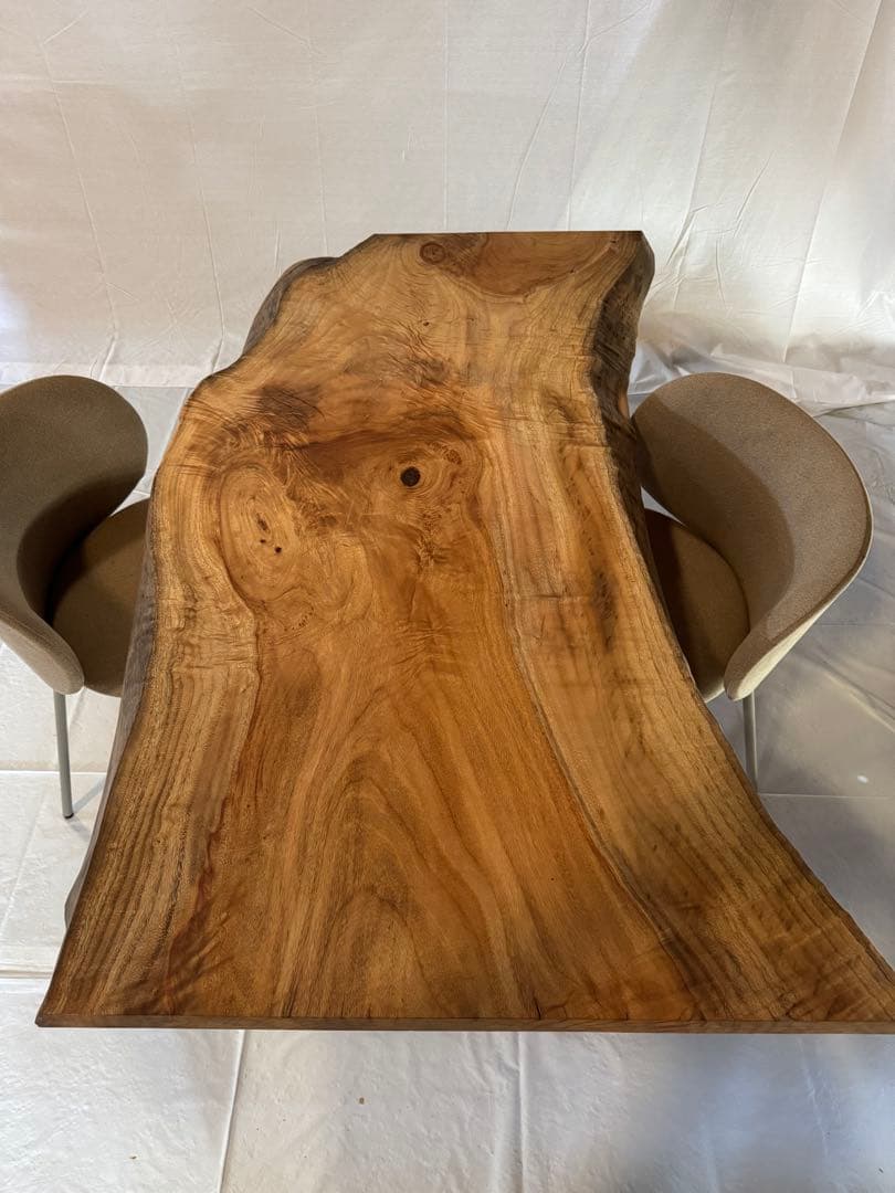 楠一枚板ダイニング 1500mm｜優しい香りと曲線美が魅力の無垢天板