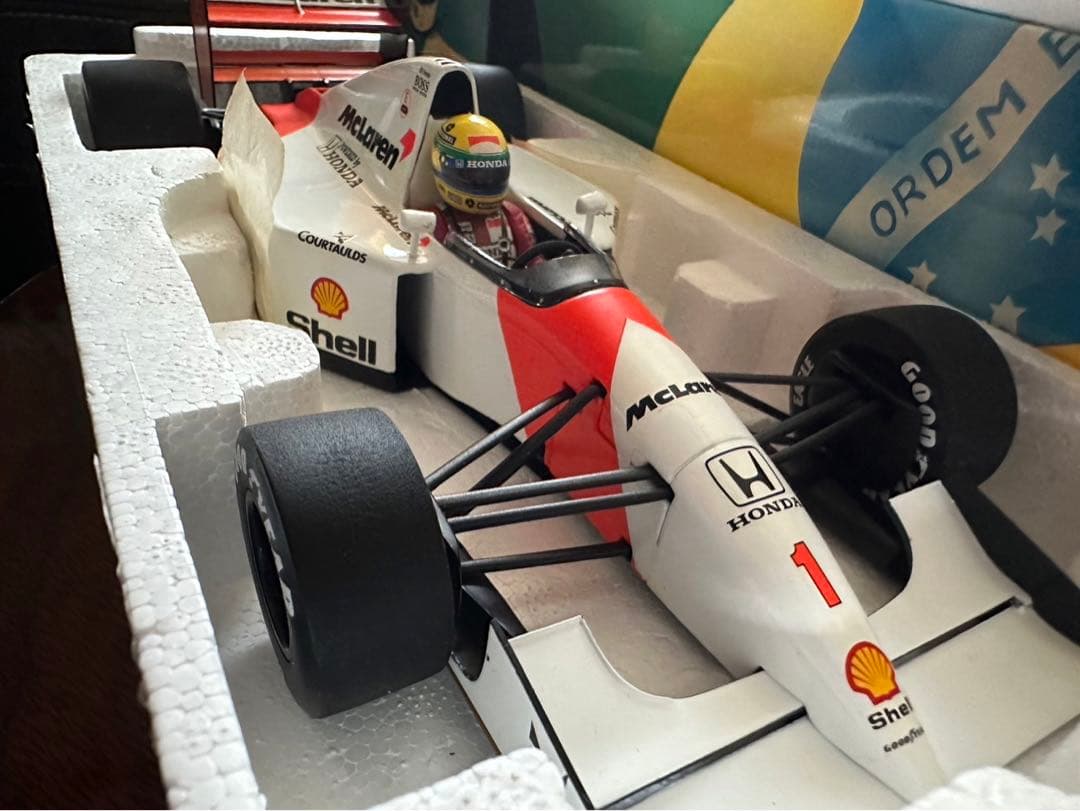 アイルトンセナ　レーシングカーコレクション1922マクラーレンホンダMP4/7