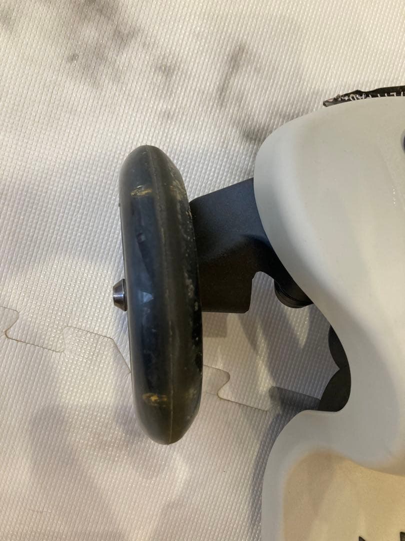 ハイウェイキック3LEDアッシュ　キックボードキッズスクーター足けり子供の乗り物