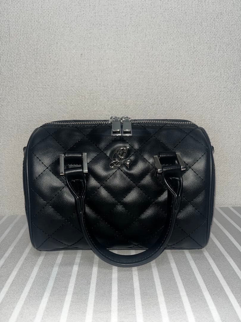 pium ぴうむ ハートポーチ付きキルティングボストンバッグ ブラック