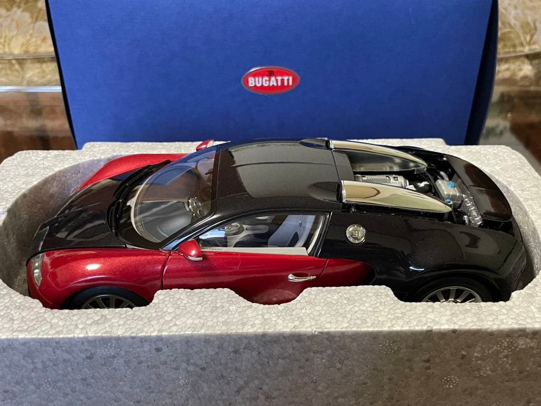 価格変更 1/18 オートアート ブガッティ ヴェイロン限定品　未展示品