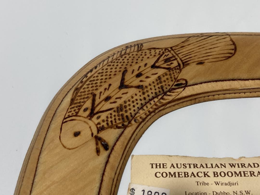 手彫りの木製ブーメラン 約60cm