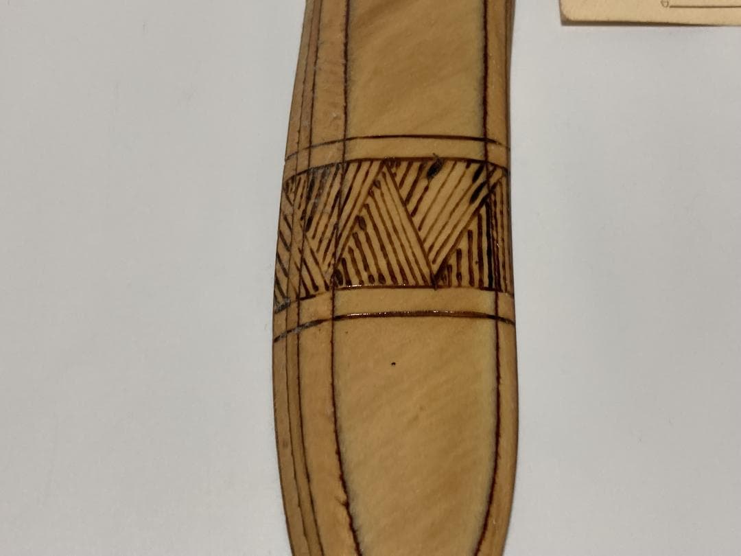 手彫りの木製ブーメラン 約60cm