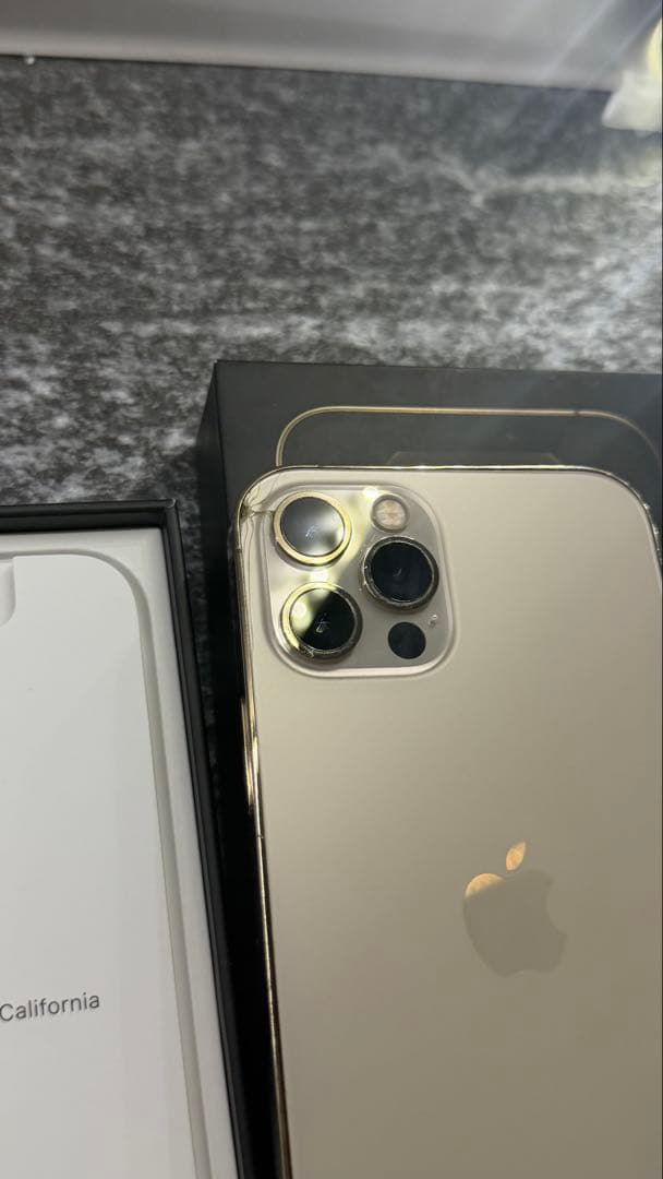 【美品】Apple iPhone 12 Pro 128GBゴールド 本体とケース