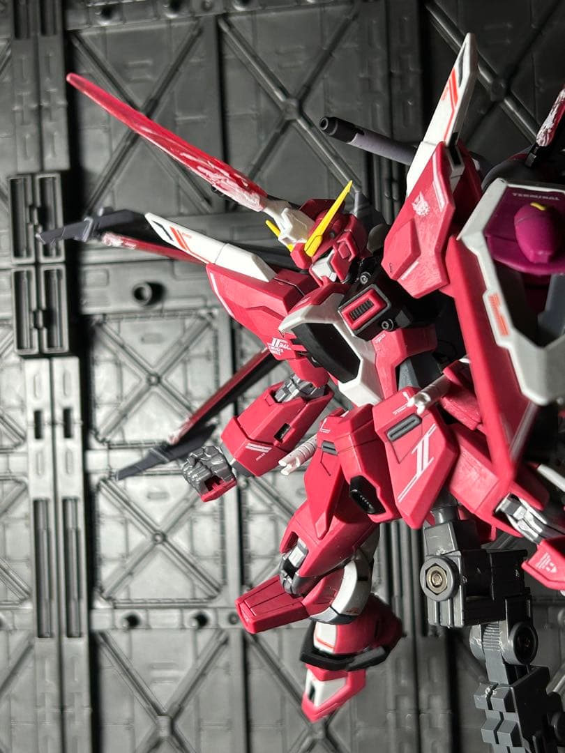 インフィニットジャスティスガンダム弍式　塗装完成品　部分塗装　HG