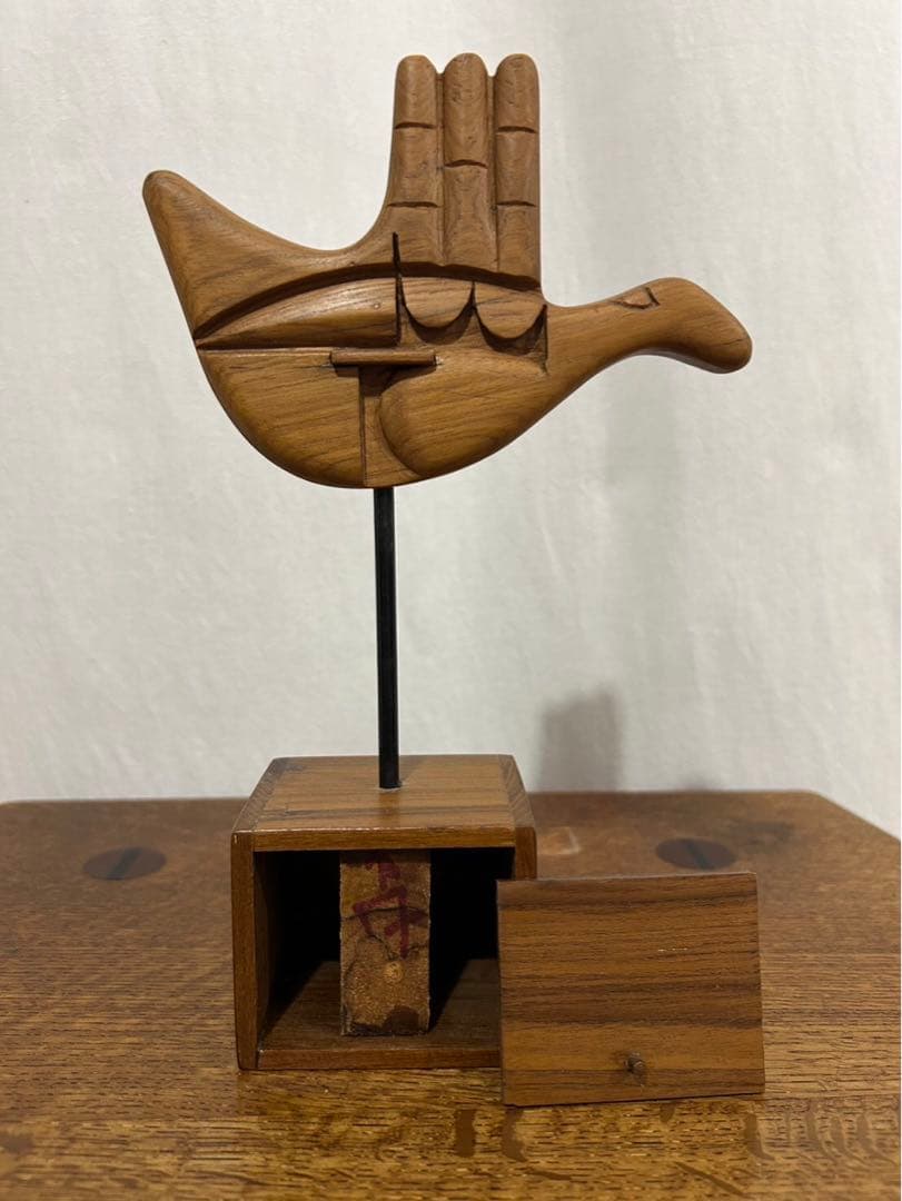 ル・コルビュジェ オープン・ハンド オブジェペ リアンプルーヴェ